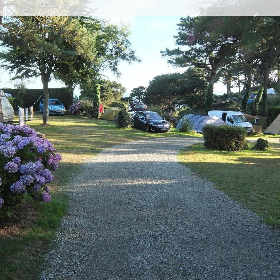 Les Hortensias Grande Tente Familiale Deux Chambres Et Sejour Vue Mer Sur Camping Nature Plestin-les-Grèves Екстериор снимка